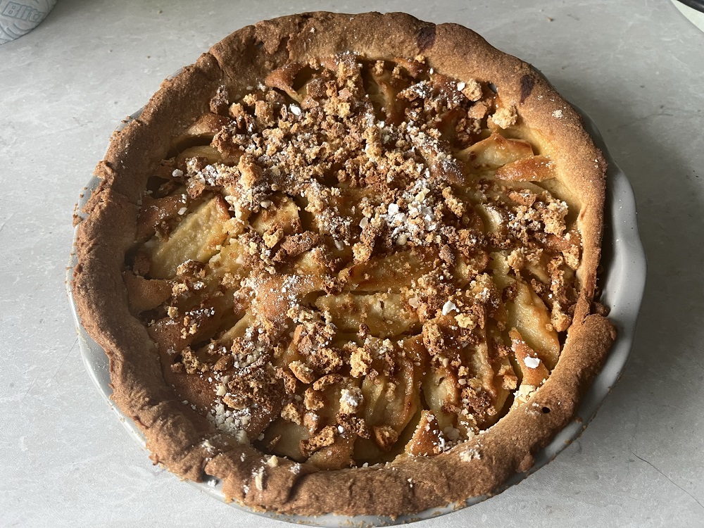 Alistair Little apple and amaretti tart recipe